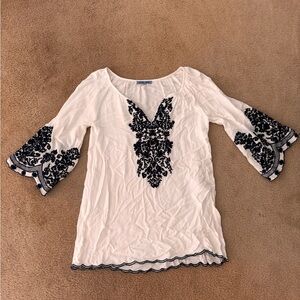 Solitaire White and navy Bell Sleeve dress with Blue Detailing size small